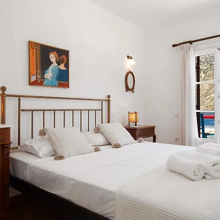 Stunning Sunset House On Kamares Bay With Playground Kamarai