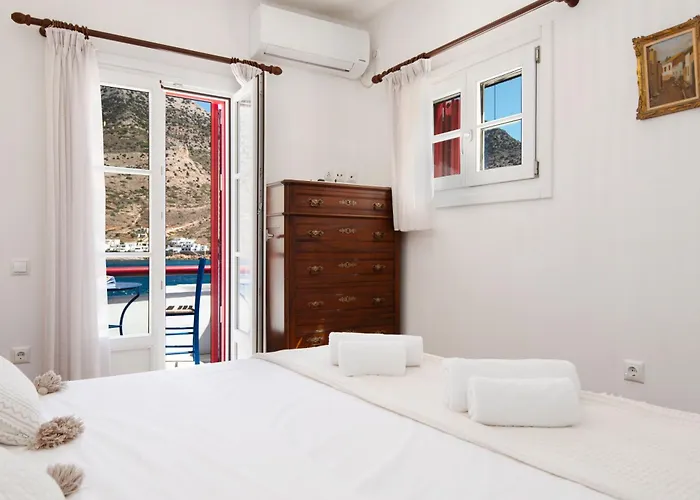 Stunning Sunset House On Kamares Bay With Playground Feriehus Kamárai