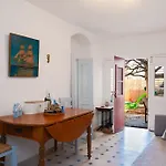 Semesterbostad Stunning Sunset House On Kamares Bay With Playground