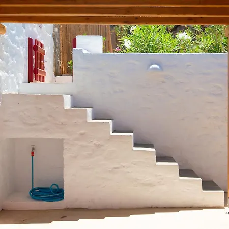 Stunning Sunset House On Kamares Bay With Playground *